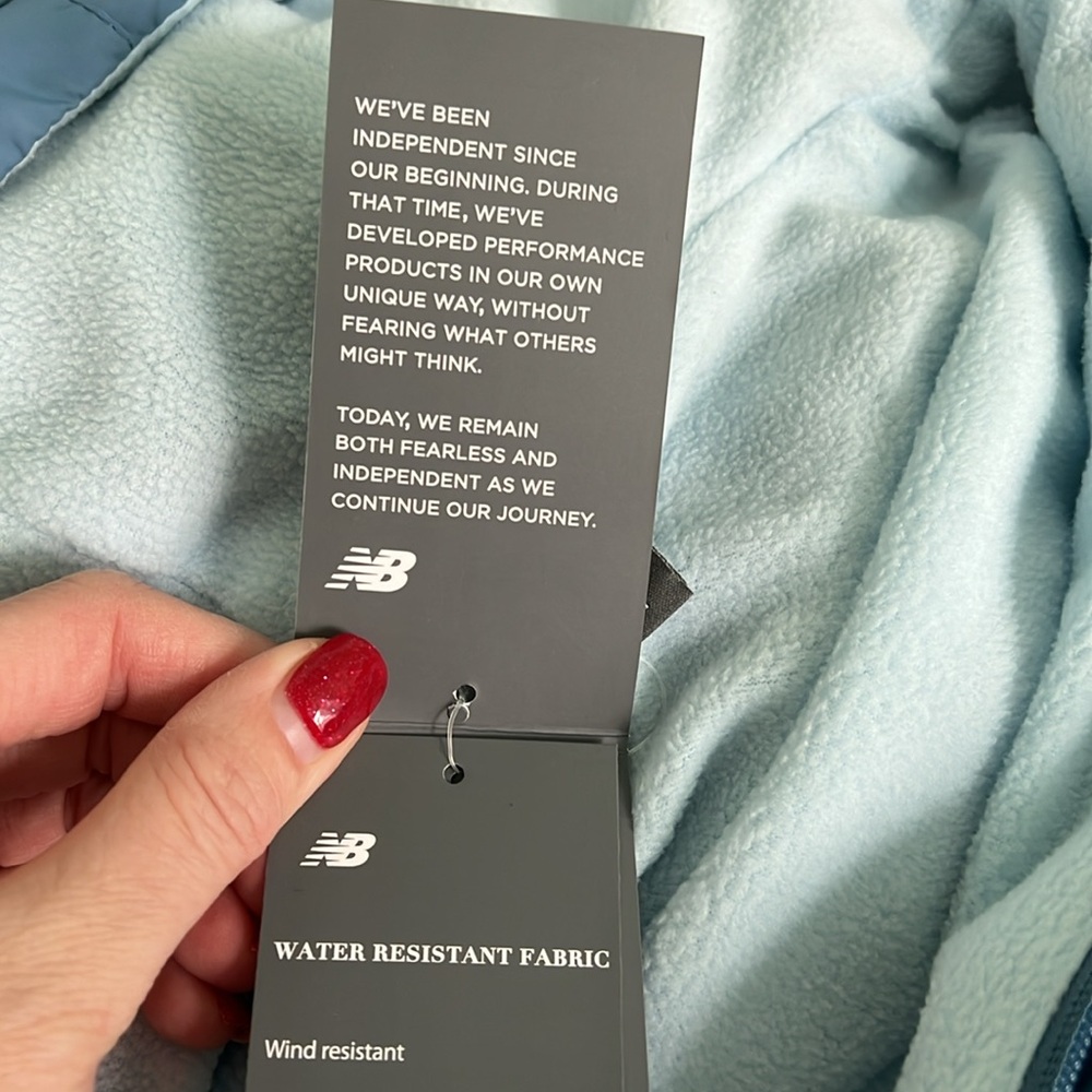 New Balance Light Jacket - Picture 11 of 11